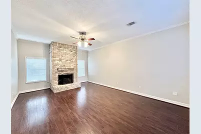 65 Hickory Oak Drive, The Woodlands, TX 77381 - Photo 4