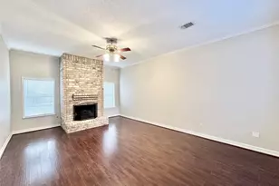 65 Hickory Oak Dr, The Woodlands, TX 77381 - Photo 4