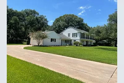 2503 Meadow Lane, El Campo, TX 77437 - Photo 2
