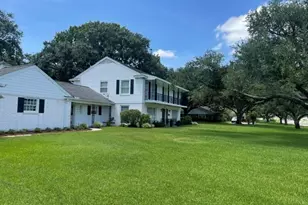 2503 Meadow Ln, El Campo, TX 77437 - Photo 10