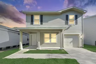 606 Travis St, Baytown, TX 77520 - Photo 2