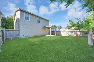 606 Travis St, Baytown, TX 77520 - Photo 24