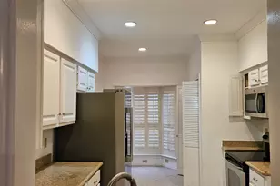 712 Augusta Dr, Houston, TX 77057 - Photo 4