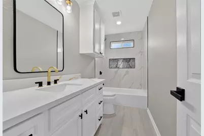 2917 Avenue M, Galveston, TX 77550 - Photo 18