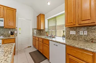 9539 Barretts Glen Ct, Houston, TX 77065 - Photo 14