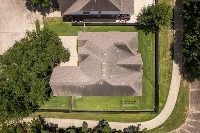 9539 Barretts Glen Court, Houston, TX 77065 - Photo 36
