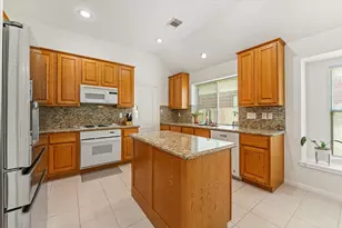 9539 Barretts Glen Ct, Houston, TX 77065 - Photo 10