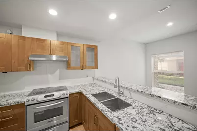 2601 Augusta Drive #5, Houston, TX 77057 - Photo 8
