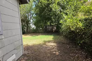 505 Teague St, Navasota, TX 77868 - Photo 8