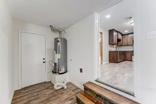 305 Yaupon St, Sweeny, TX 77480 - Photo 38