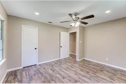 305 Yaupon Street, Sweeny, TX 77480 - Photo 32