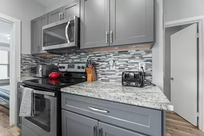 412 Drew St #2, Houston, TX 77006 - Photo 10