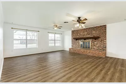 212 Avenue B, Brazoria, TX 77422 - Photo 6