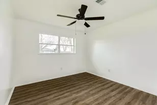 212 Avenue B, Brazoria, TX 77422 - Photo 16