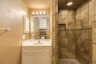 212 Avenue B, Brazoria, TX 77422 - Photo 14