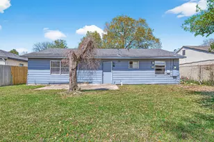 3927 Prudence Dr, Houston, TX 77045 - Photo 30