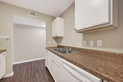 3927 Prudence Drive, Houston, TX 77045 - Photo 16