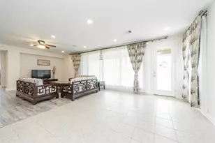 15406 Easton Gate Ln, Houston, TX 77044 - Photo 6