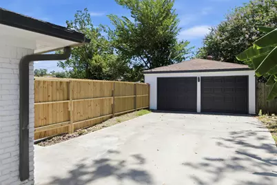 6211 Dumfries Drive, Houston, TX 77096 - Photo 38