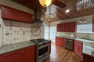 4808 Woodrow Dr, Galveston, TX 77551 - Photo 8