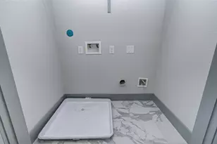 835 S Victory Dr, Houston, TX 77088 - Photo 26