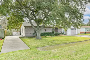311 25th Ave N, Texas City, TX 77590 - Photo 1