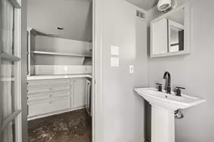 200 Westmoreland St, Houston, TX 77006 - Photo 34