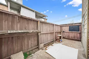 9350 Country Creek Dr, Houston, TX 77036 - Photo 36