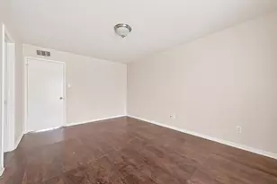 9350 Country Creek Dr, Houston, TX 77036 - Photo 34