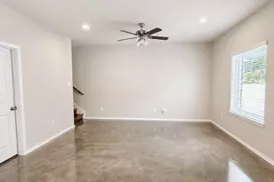 615 Hayman St, Huntsville, TX 77340 - Photo 18