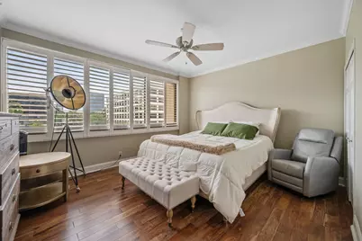 49 Briar Hollow Lane #401, Houston, TX 77027 - Photo 14