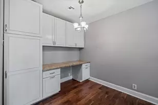 49 Briar Hollow Ln, Houston, TX 77027 - Photo 12