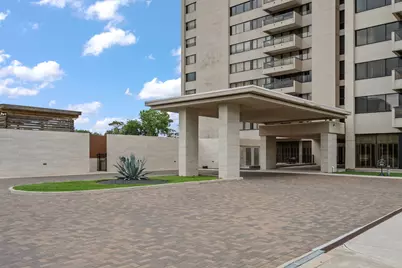 49 Briar Hollow Lane #401, Houston, TX 77027 - Photo 2