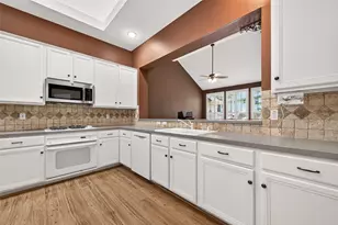 34 Nila Grove Ct, The Woodlands, TX 77385 - Photo 24