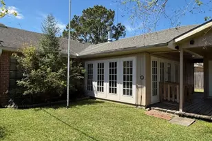9260 Meadowbend Dr, Beaumont, TX 77706 - Photo 26