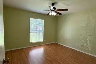 9260 Meadowbend Dr, Beaumont, TX 77706 - Photo 12