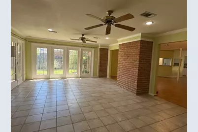 9260 Meadowbend Drive, Beaumont, TX 77706 - Photo 4