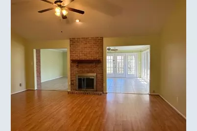 9260 Meadowbend Drive, Beaumont, TX 77706 - Photo 4