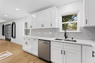 5823 Ettrick Dr, Houston, TX 77035 - Photo 16