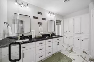 2930 Riata Ln, Houston, TX 77043 - Photo 26