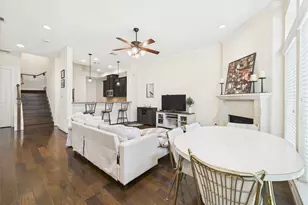 22 Tassia Ln, Pasadena, TX 77058 - Photo 6