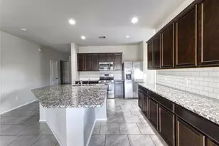 707 Desert Pea Ln, Rosharon, TX 77583 - Photo 4