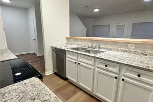 176 Binnacle Ct, Willis, TX 77318 - Photo 10