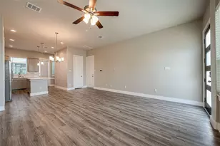 7703 Rainbow Close Ln, Houston, TX 77055 - Photo 6