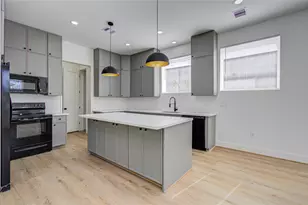 1506 McKee St, Houston, TX 77009 - Photo 10