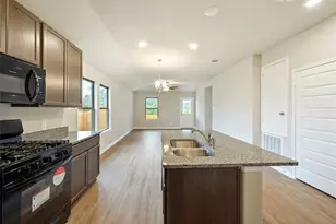 11732 Whirlaway Dr, Willis, TX 77318 - Photo 10