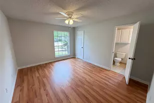 1902 New Orleans St, Deer Park, TX 77536 - Photo 4