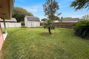 1902 New Orleans St, Deer Park, TX 77536 - Photo 20