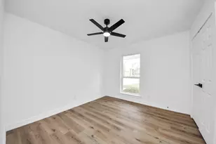 717 Phyllis Ct, Conroe, TX 77303 - Photo 24