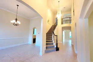 5822 Crawford Hill Ln, Sugar Land, TX 77479 - Photo 2